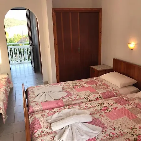 Mariliki Studios דירה